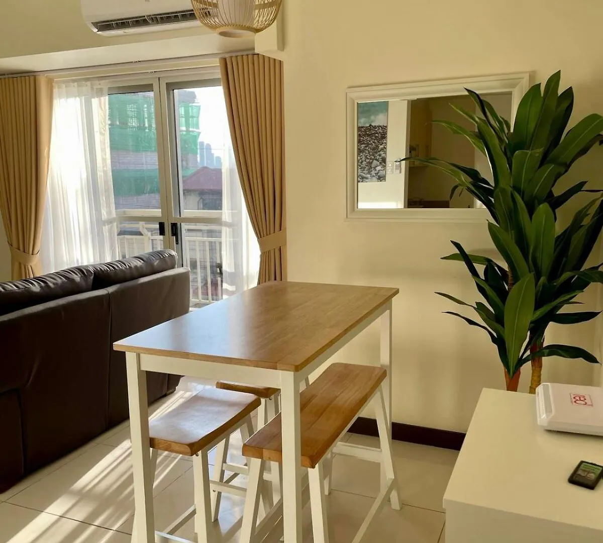 Apartment 5 Star Luxury Condo - Metro Manila