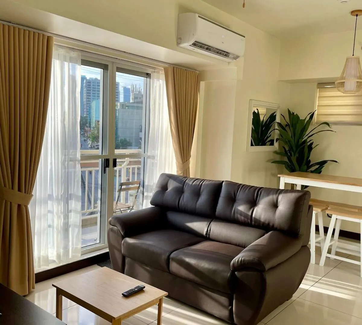 Apartment 5 Star Luxury Condo - Metro Manila